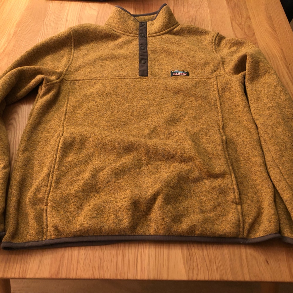 L.L. Bean men’s fleece pullover — mustard — medium